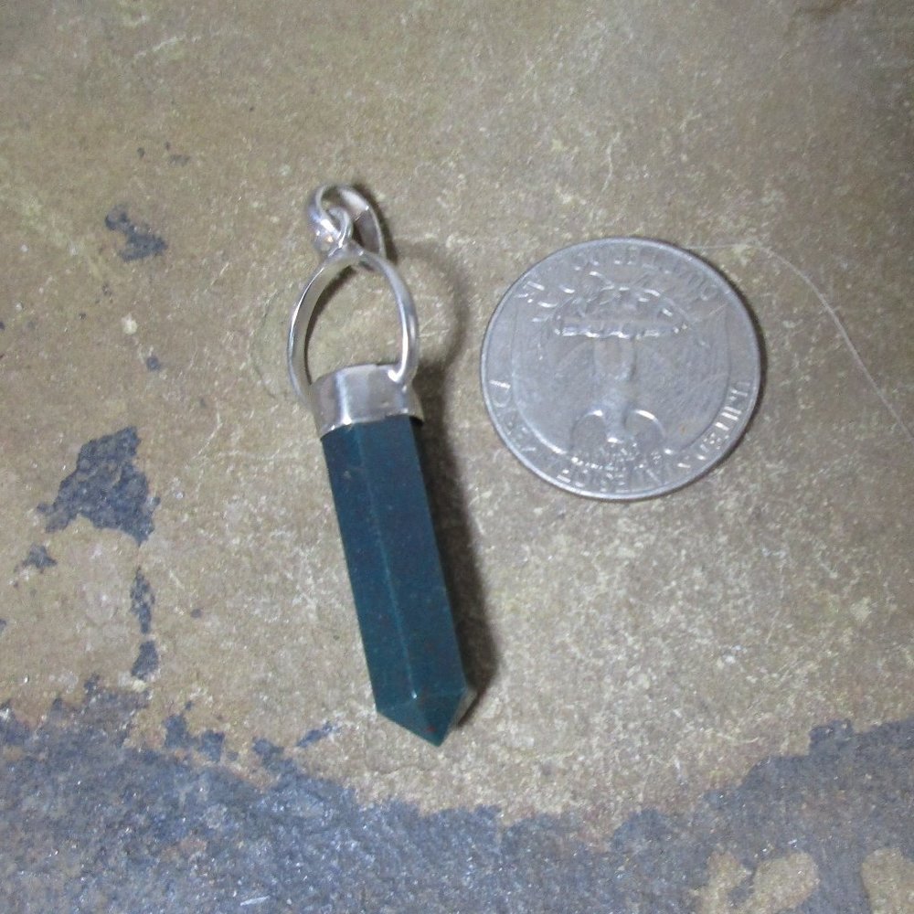 1950 Dark green jasper pendant necklace